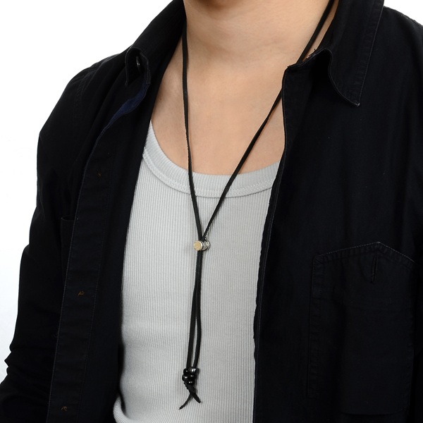 レザーコードネックレス