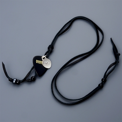 レザーネックレス