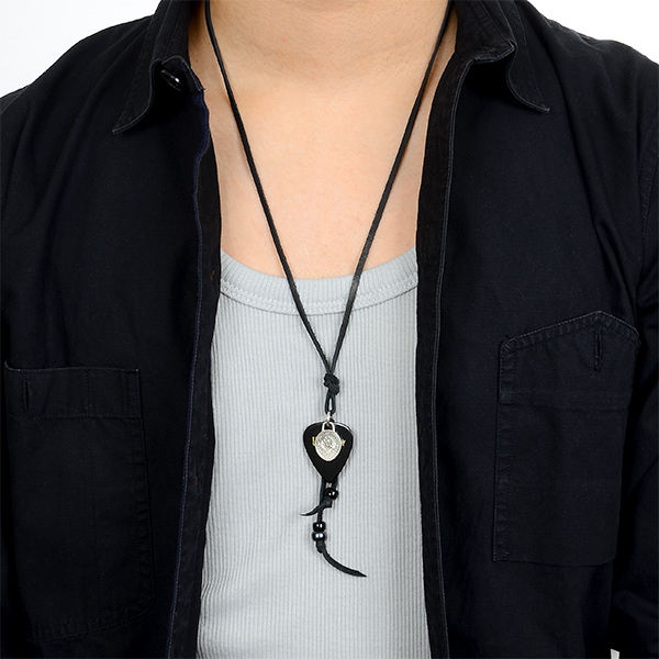 レザーネックレス