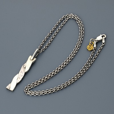 シルバーネックレス