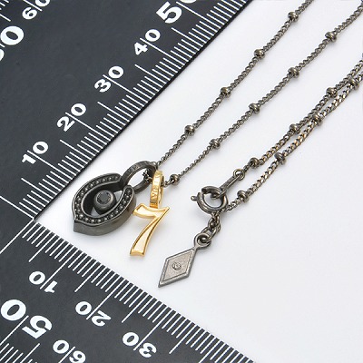 シルバーネックレス