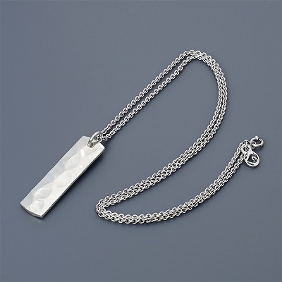 シルバーネックレス