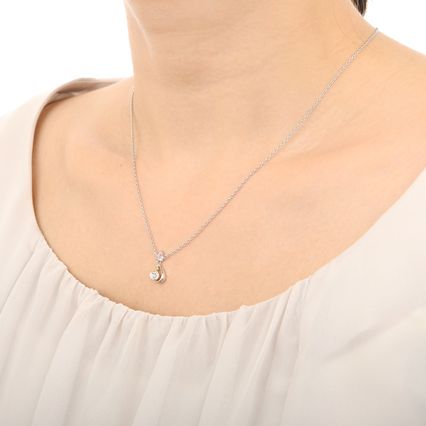 シルバーネックレス