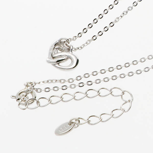 シルバーネックレス