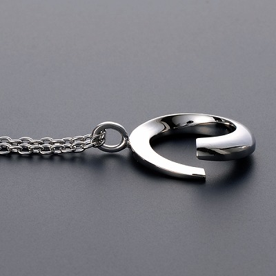 シルバーネックレス