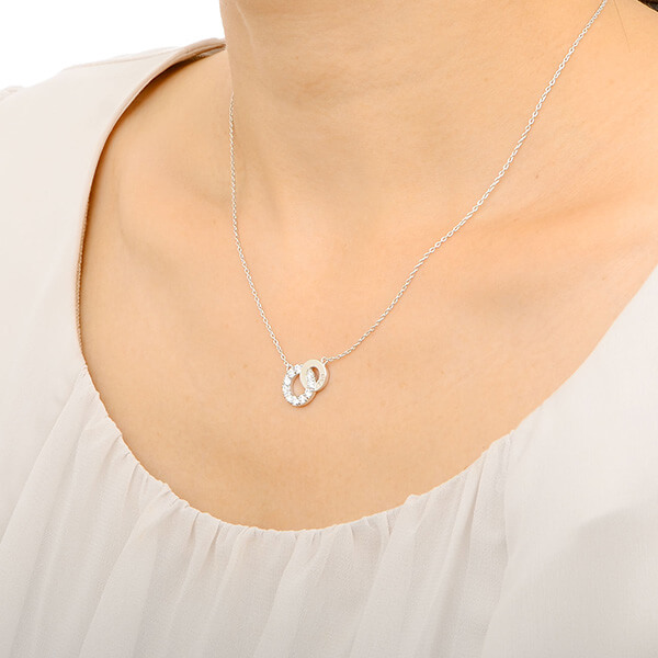 シルバーネックレス