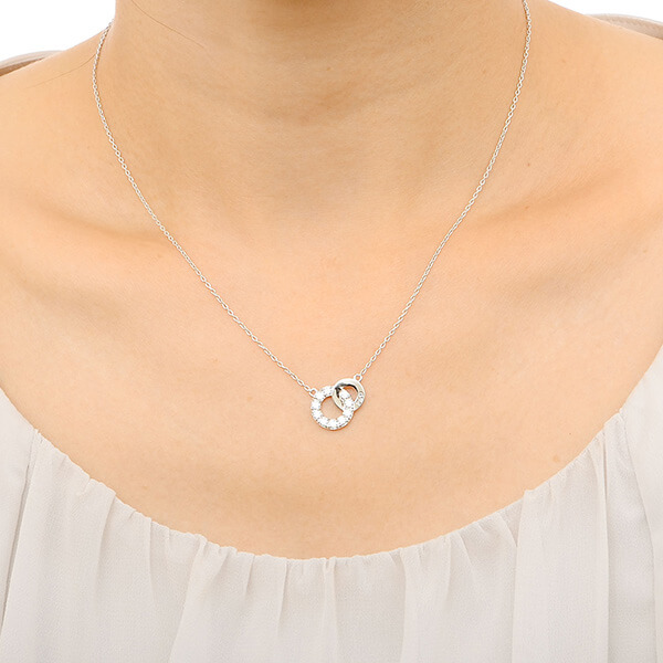 シルバーネックレス