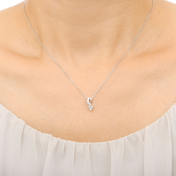 シルバーネックレス