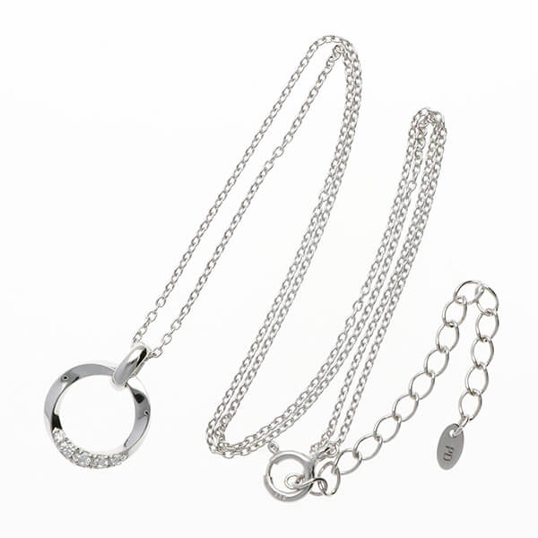 シルバーネックレス