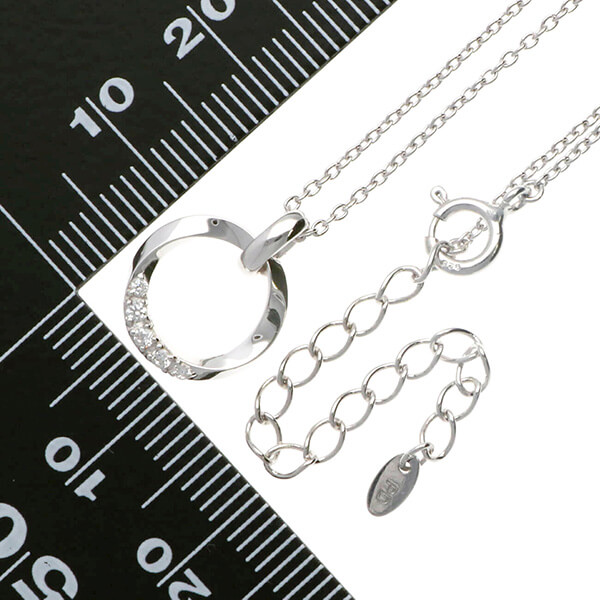 シルバーネックレス