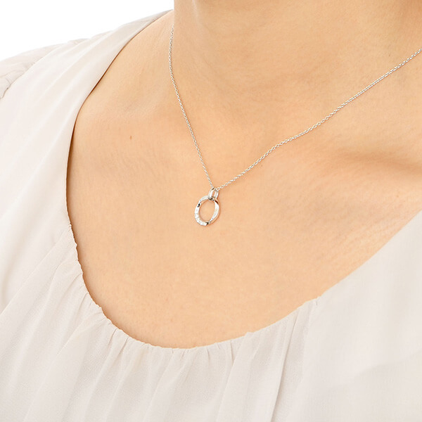 シルバーネックレス