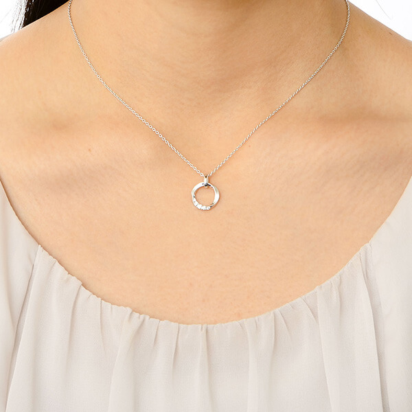 シルバーネックレス