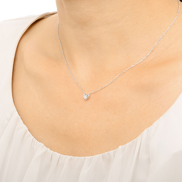 シルバーネックレス