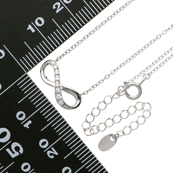 シルバーネックレス