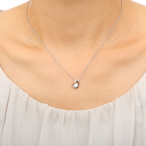 シルバーネックレス