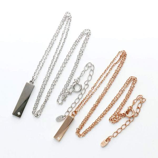 シルバーペアネックレス