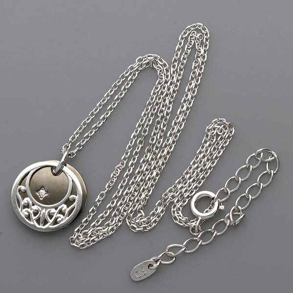 シルバーネックレス