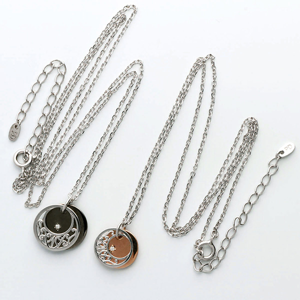 シルバーペアネックレス