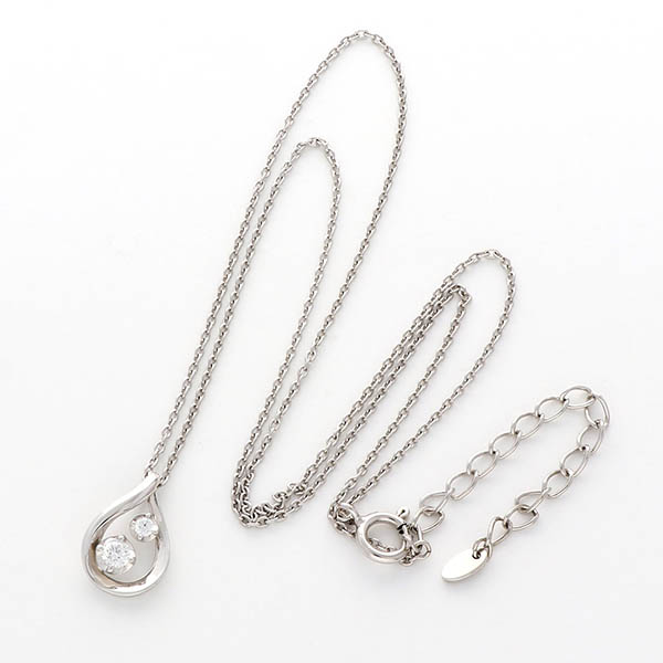 シルバーネックレス