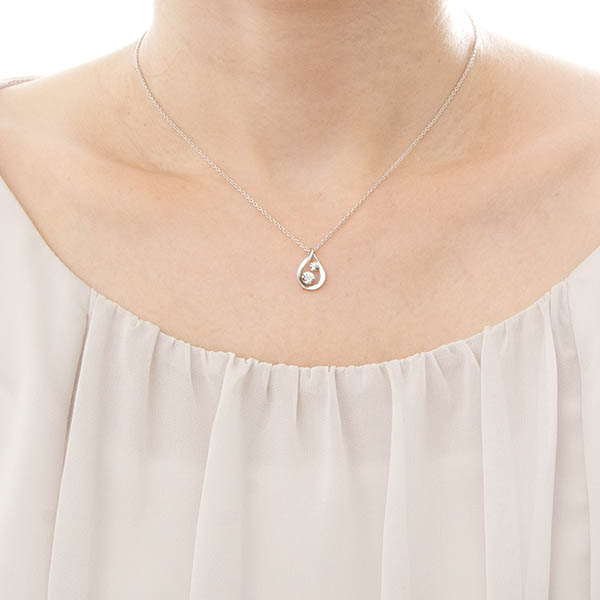 シルバーネックレス