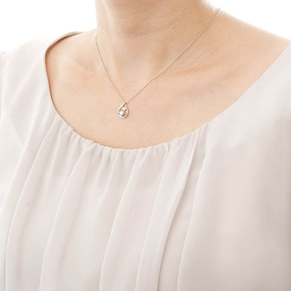 シルバーネックレス