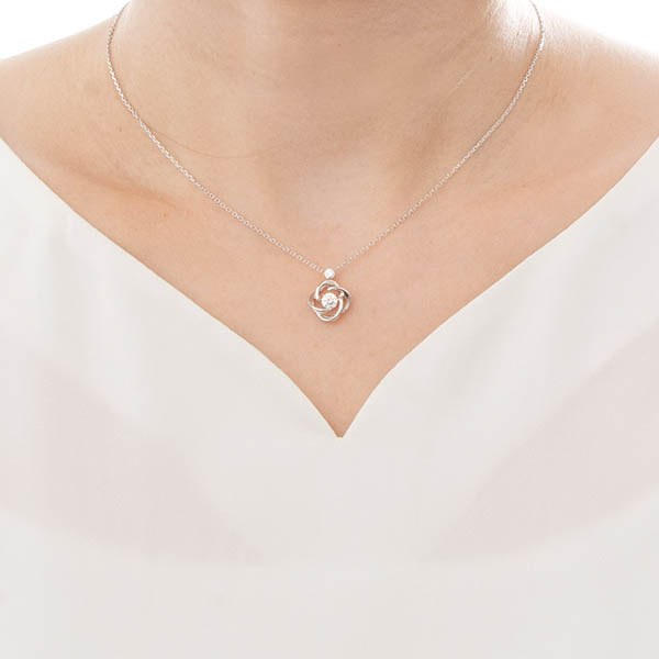 シルバーネックレス