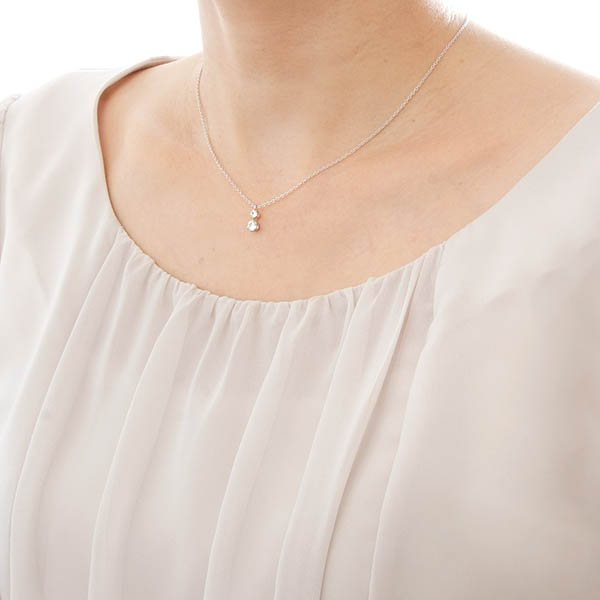 シルバーネックレス