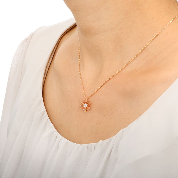 シルバーネックレス  きらきらスターモチーフ