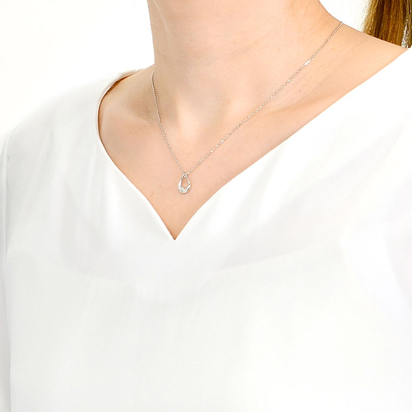 シルバーネックレス