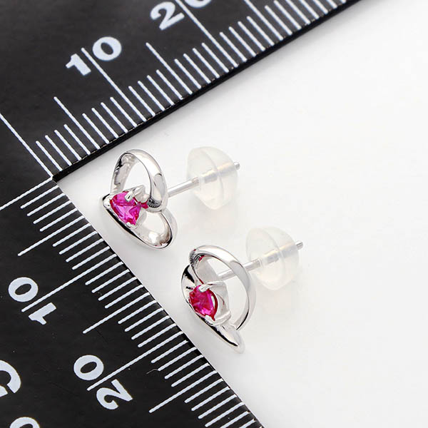 シルバースタッドピアス