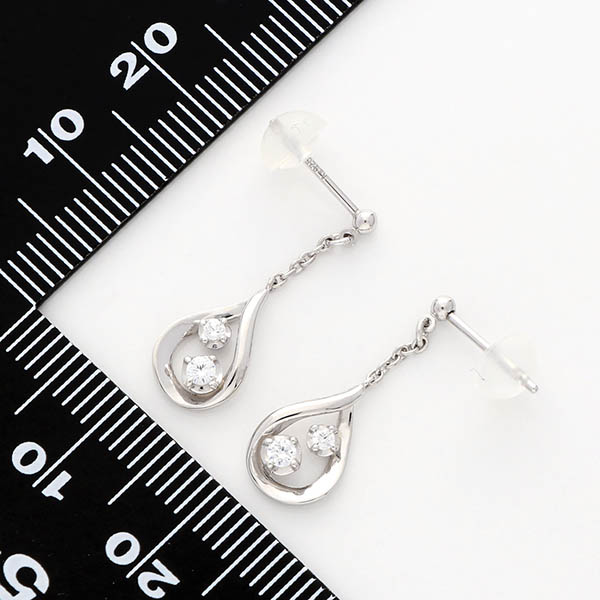 シルバースタッドピアス