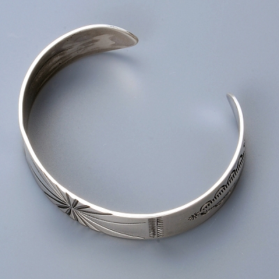 シルバーバングル