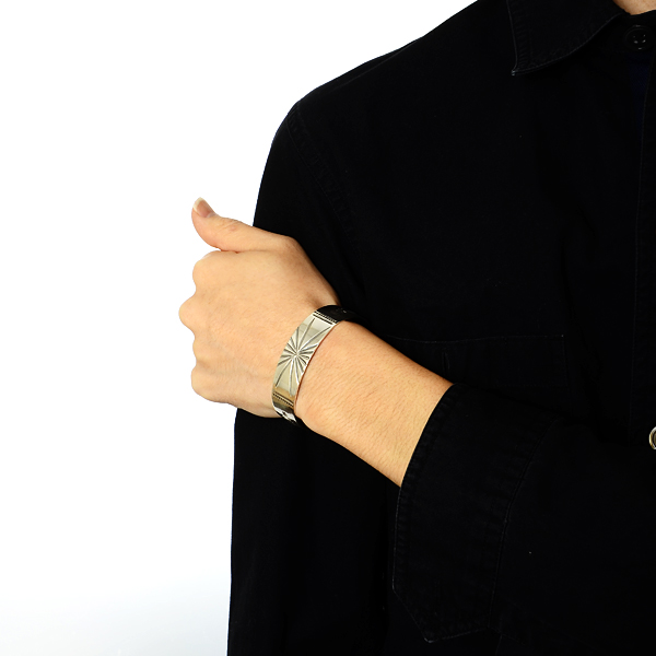 シルバーバングル