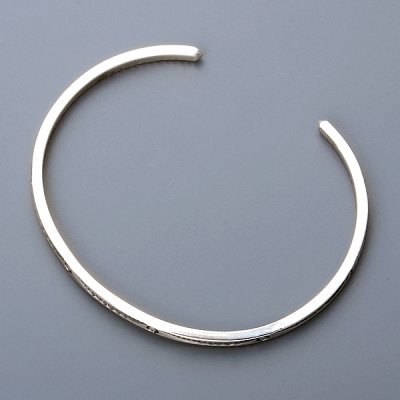 シルバーバングル