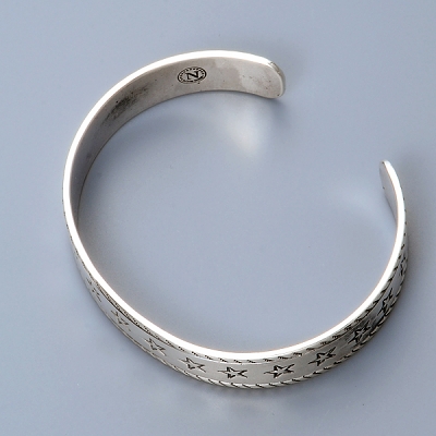 シルバーバングル