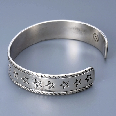 シルバーバングル