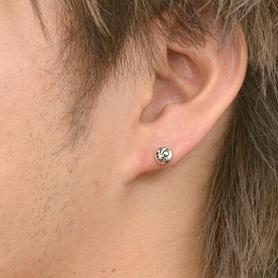 シルバースタッドピアス(片耳用)