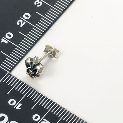 シルバースタッドピアス(片耳用)