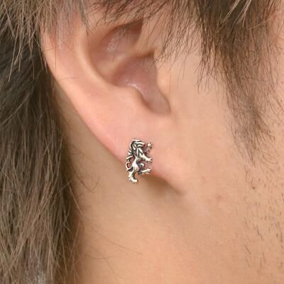 シルバースタッドピアス