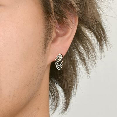 シルバースタッドピアス