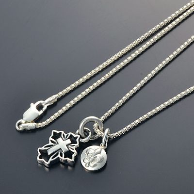 シルバーネックレス