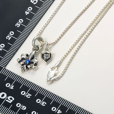 シルバーネックレス