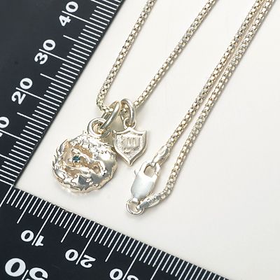 シルバーネックレス