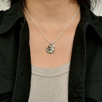 シルバーネックレス