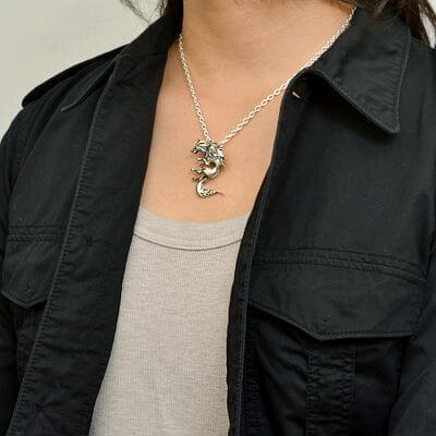 シルバーネックレス