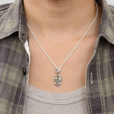 シルバーネックレス