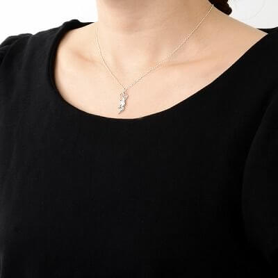 シルバーネックレス