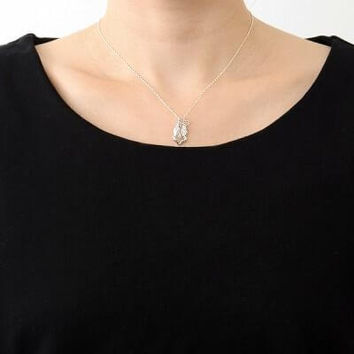 シルバーネックレス