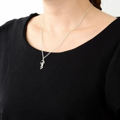 シルバーネックレス