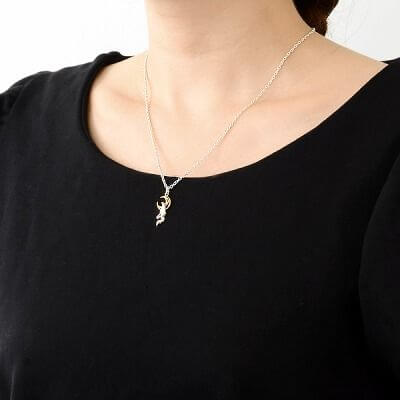 シルバーネックレス